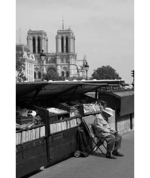 QUIGNETTE Fabrice - Le Bouquiniste de Notre Dame de Paris (Photographie) ouvre sa boutique